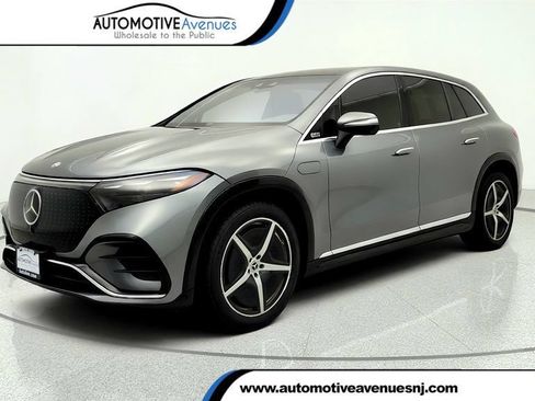 Used 2023 Mercedes-Benz EQS 580 4MATIC SUV image 1