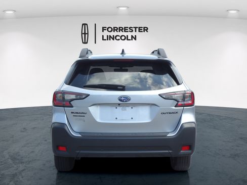 Used 2023 Subaru Outback Onyx Edition AWD/4WD image 4