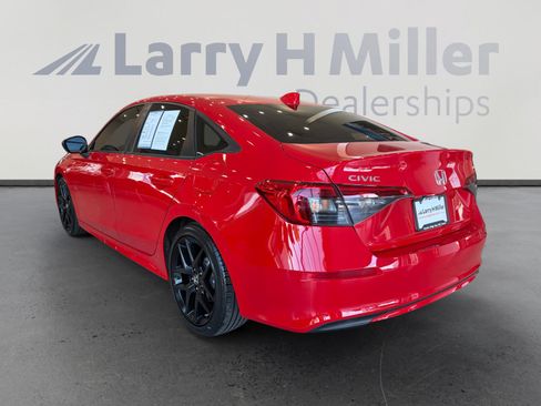 Used 2023 Honda Civic Sport image 3