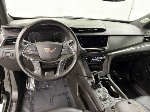 Certified 2022 Cadillac XT5 Sportv w/ LPO, Floor Liner Package AWD/4WD image 22