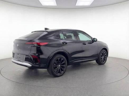 Used 2024 Buick Envista Sport Touring w/ Convenience I Package image 4