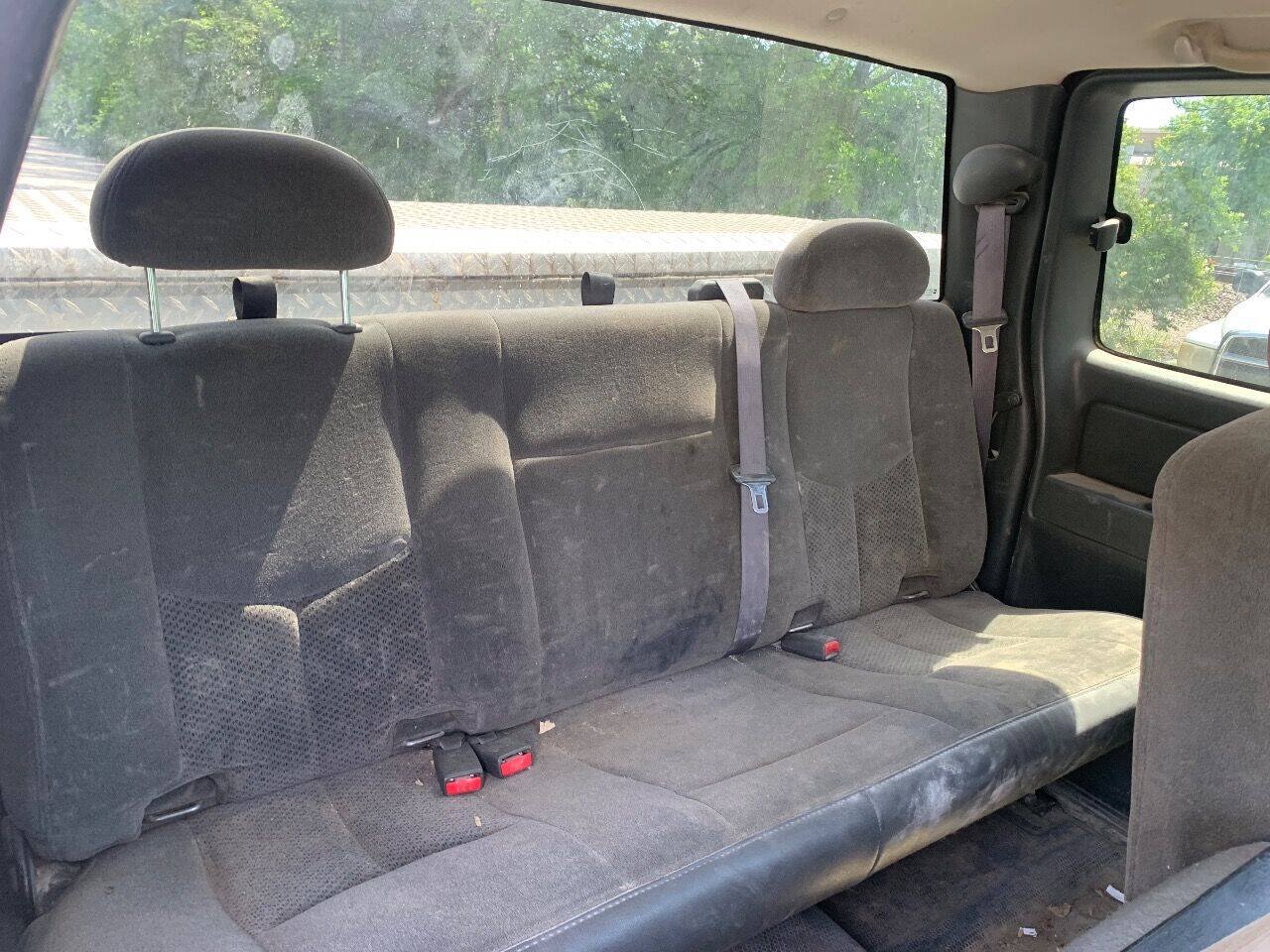 Used 2006 Chevrolet Silverado 2500 W/T AWD/4WD image 20