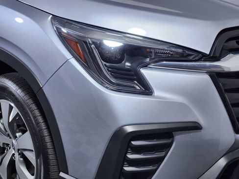 Used 2024 Subaru Ascent Premium w/ Convenience Package image 10