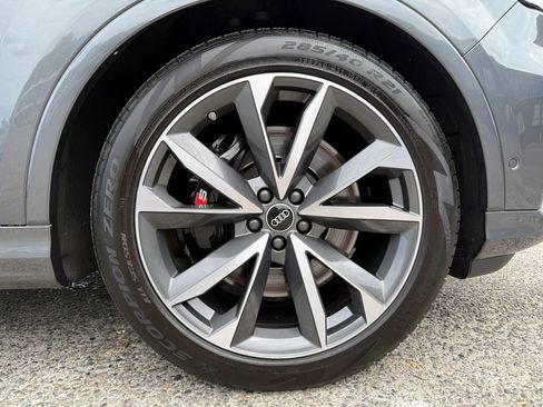 Used 2022 Audi SQ7 Prestige w/ Prestige Package image 23