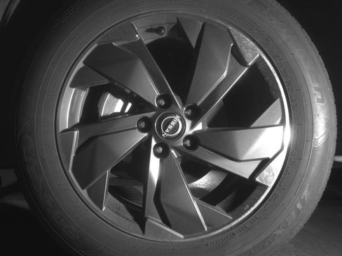 Used 2025 Nissan Rogue SV image 12