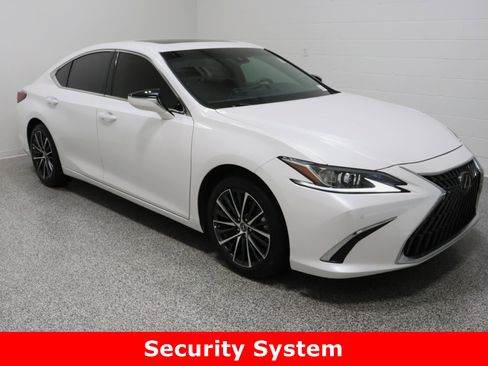 Used 2025 Lexus ES 350 w/ Premium Package image 4
