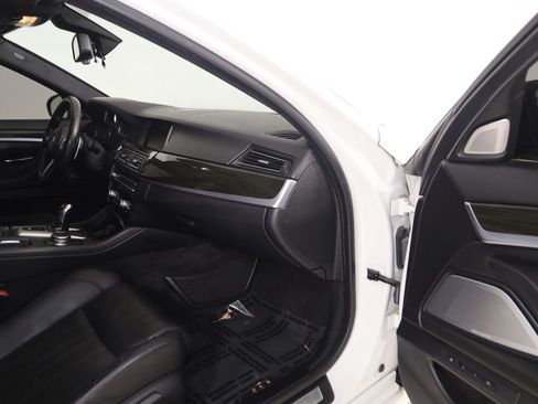 Used 2015 BMW M5 RWD image 45