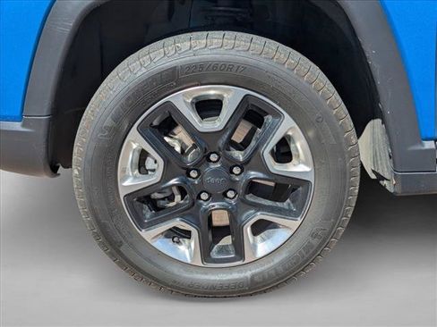 Used 2018 Jeep Compass Trailhawk w/ Leather Interior Group AWD/4WD image 10