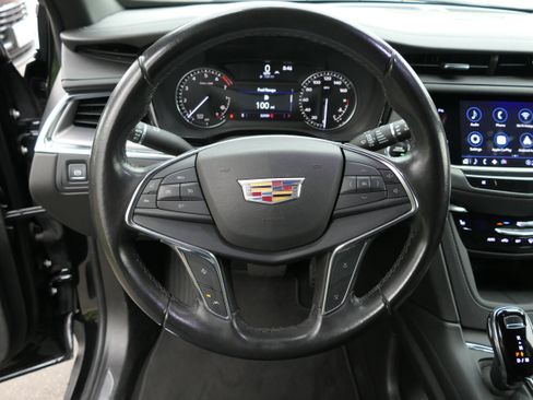 Certified 2022 Cadillac XT5 Luxury image 18