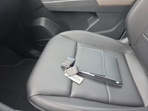 Used 2023 Volkswagen Atlas SE image 9