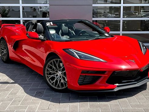 Used 2021 Chevrolet Corvette Stingray Premium Conv w/ Z51 Performance Package image 3
