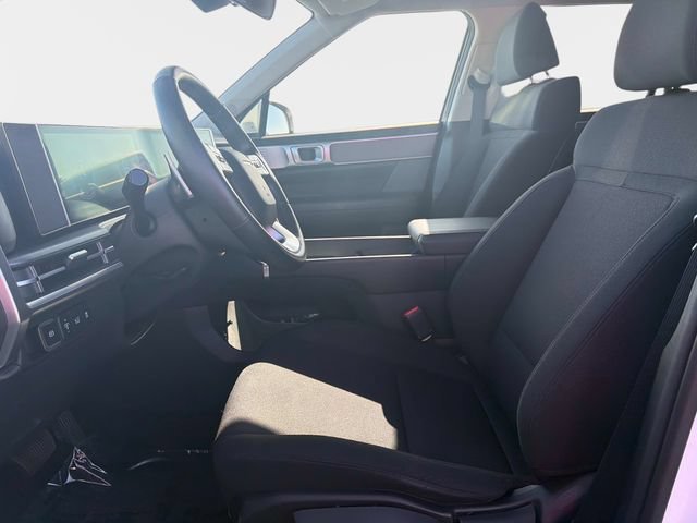 Used 2025 Hyundai Santa Fe SE FWD image 16
