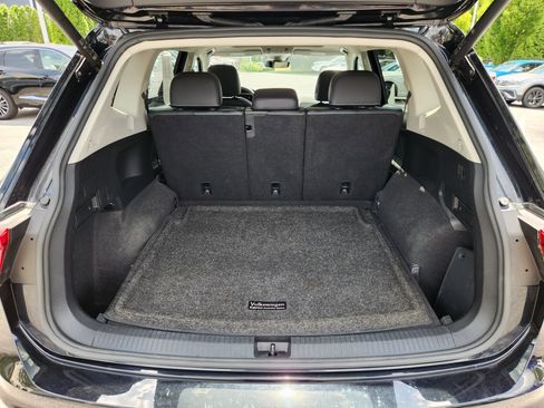 Used 2022 Volkswagen Tiguan SE AWD/4WD image 19