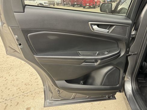 Certified 2023 Ford Edge SE image 14