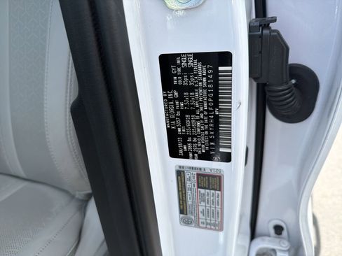 Used 2023 Kia Sorento EX FWD image 38
