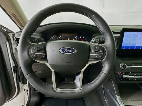 Certified 2020 Ford Explorer Limited w/ Class III Trailer Tow Package image 16