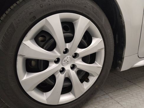 Used 2022 Toyota Corolla LE FWD image 31