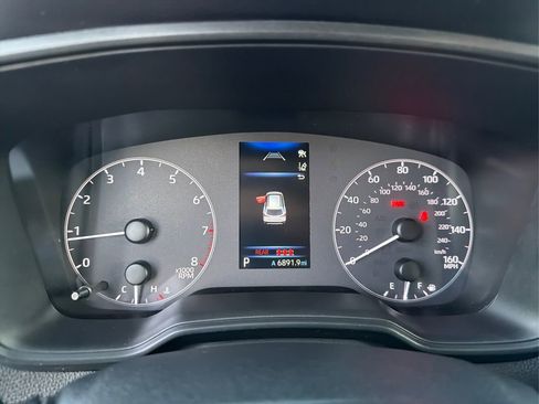 Used 2023 Toyota Corolla Cross LE image 16