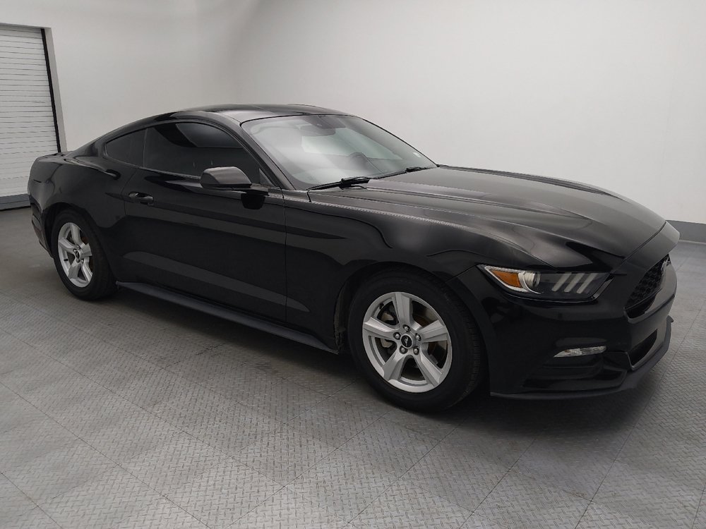Used 2015 Ford Mustang Coupe RWD image 11
