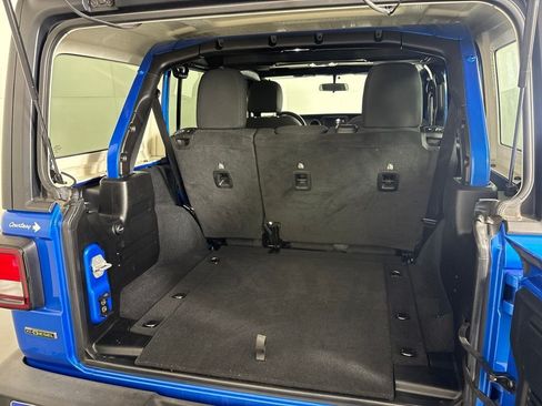 Used 2022 Jeep Wrangler Unlimited Sport AWD/4WD image 19