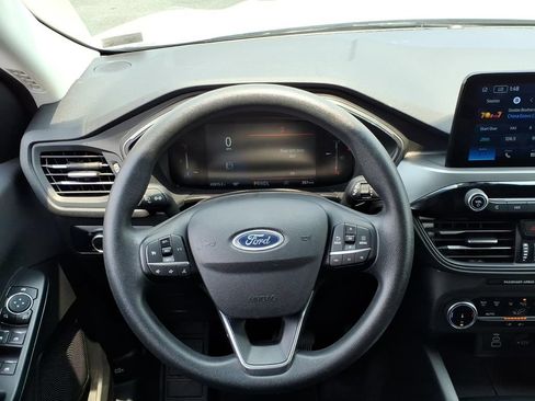 Used 2025 Ford Escape Active AWD/4WD image 17