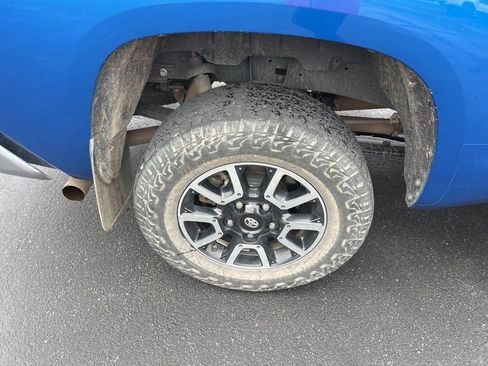 Used 2016 Toyota Tundra SR5 w/ TRD Off Road Package AWD/4WD image 15