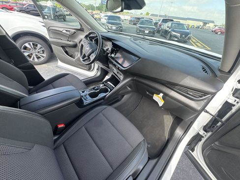 Used 2022 Buick Envision Preferred FWD image 15