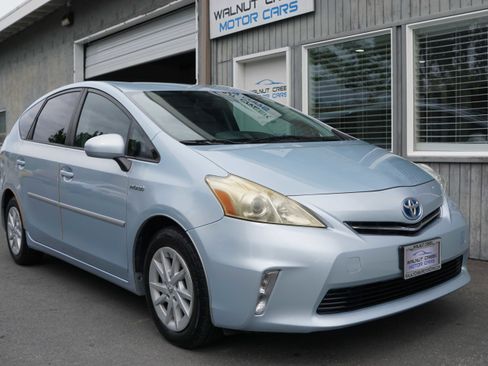 Used 2012 Toyota Prius V Three FWD image 24