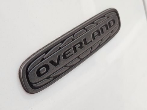 New 2026 Jeep Cherokee Overland image 10