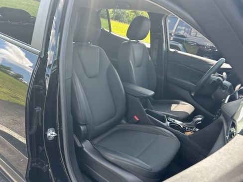 Used 2023 Buick Encore GX Select w/ Sport Touring Package FWD image 9