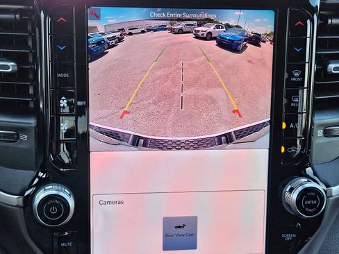 Used 2025 RAM 1500 Big Horn AWD/4WD image 27