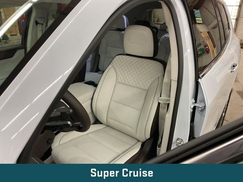 New 2026 GMC Acadia Denali w/ Super Cruise Package image 11