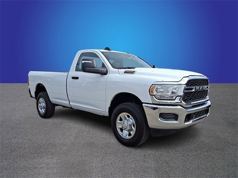 Used 2024 RAM 2500 Tradesman w/ Chrome Appearance Group image 3