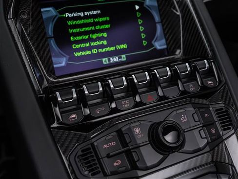 Used 2017 Lamborghini Aventador LP 750-4 Superveloce image 34