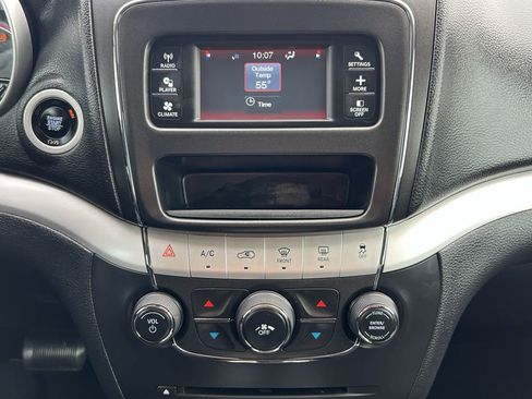 Used 2018 Dodge Journey SE w/ Blacktop Package image 22