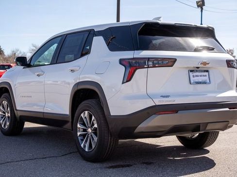 New 2026 Chevrolet Equinox LT FWD image 8