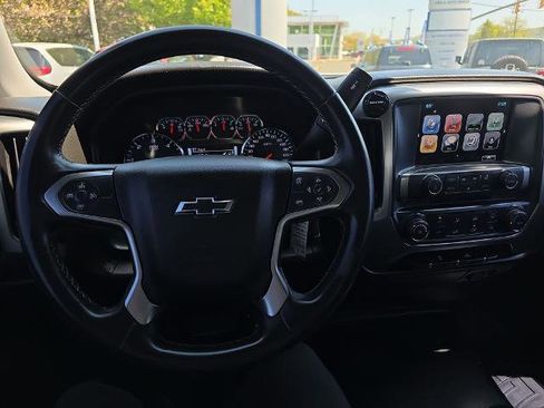 Used 2017 Chevrolet Silverado 1500 LT AWD/4WD image 23