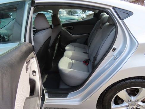 Used 2013 Hyundai Elantra GLS w/ Preferred Pkg FWD image 11
