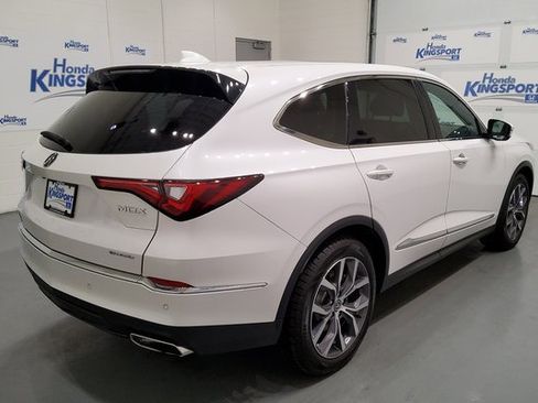 Used 2023 Acura MDX SH-AWD w/ Technology Package image 3