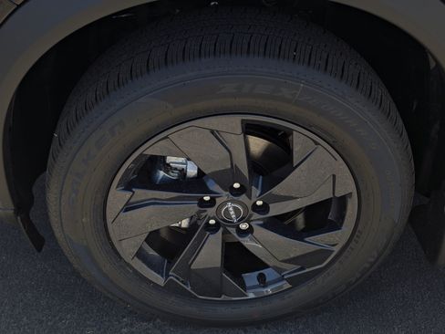 New 2026 Nissan Rogue SV FWD image 7