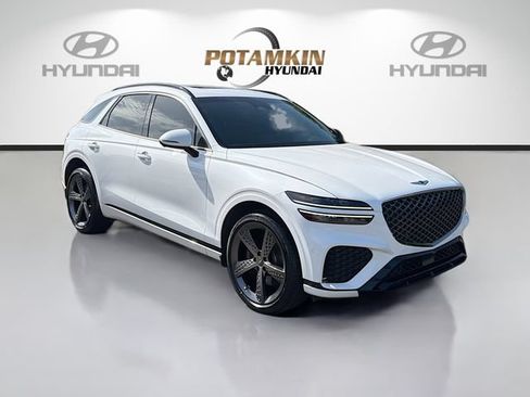 Used 2024 Genesis GV70 2.5T w/ Sport Prestige Package AWD/4WD image 3