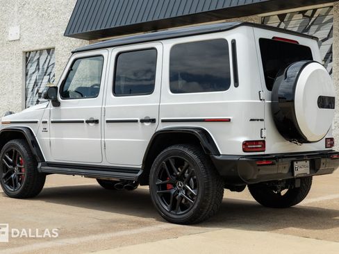 Used 2026 Mercedes-Benz G 63 AMG 4MATIC w/ AMG Performance Package image 10