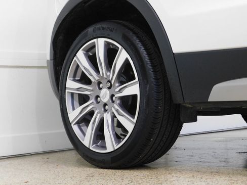 Used 2021 Cadillac XT4 Premium Luxury image 10