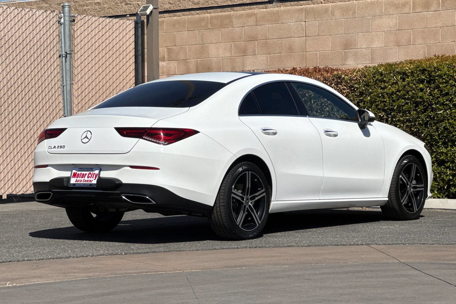 Used 2023 Mercedes-Benz CLA 250 image 4