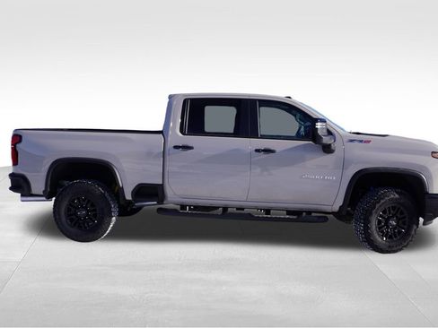 New 2026 Chevrolet Silverado 2500 ZR2 image 2