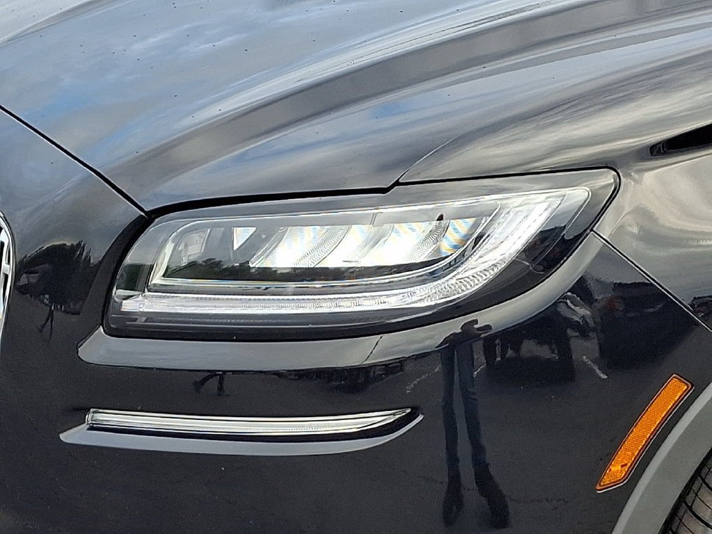 Certified 2022 Lincoln Nautilus Reserve AWD/4WD image 9