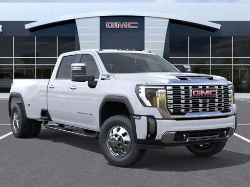 New 2026 GMC Sierra 3500 Denali image 7