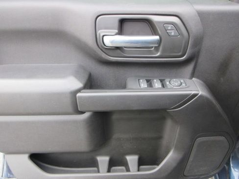 Used 2023 GMC Sierra 3500 Pro w/ Convenience Package image 22