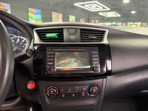 Used 2017 Nissan Sentra SV w/ Driver's Assist Package FWD image 13