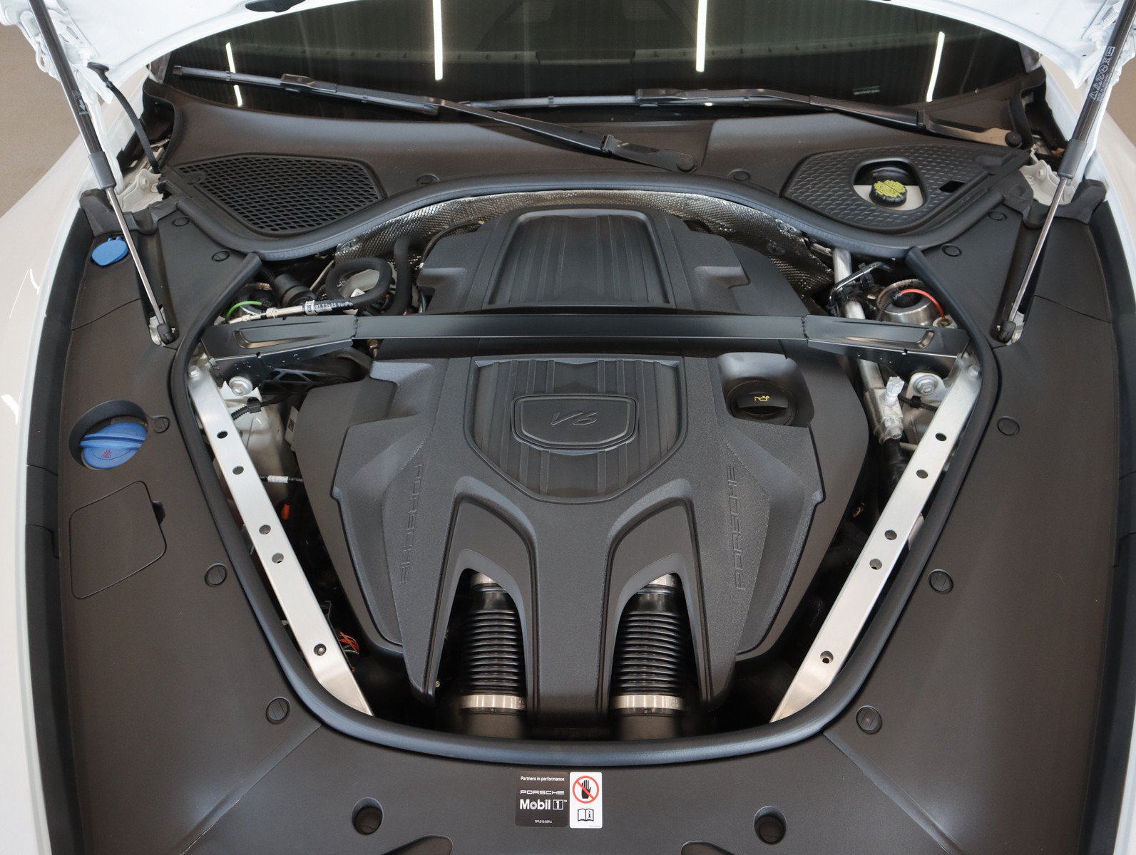 Certified 2026 Porsche Panamera RWD image 28